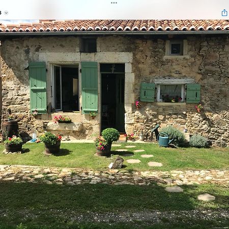 Le Petit Grange Bed & Breakfast Le Lindois Exterior foto